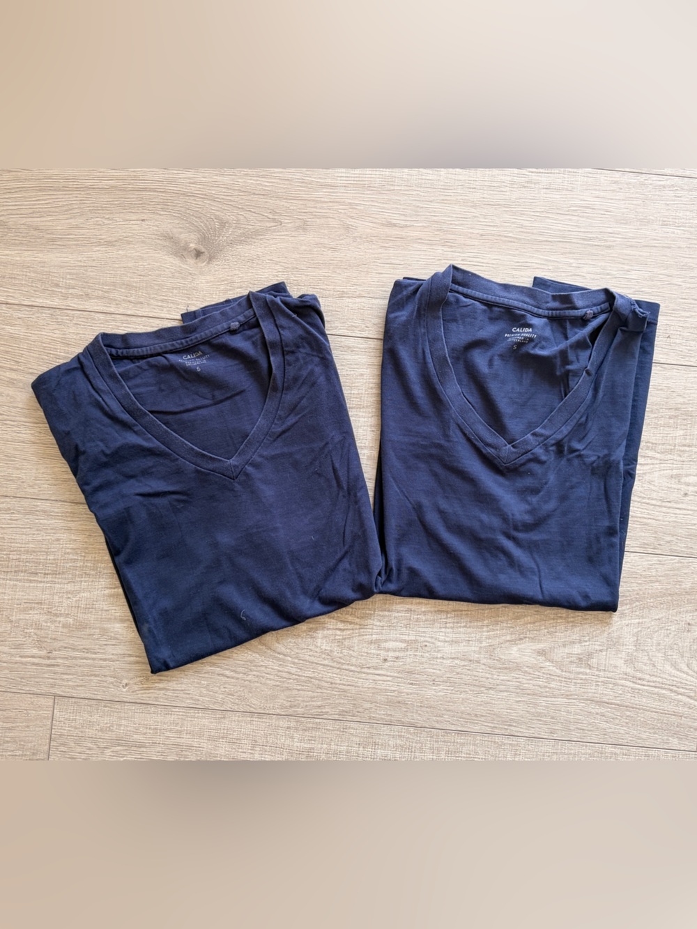 CALIDA Premium Quality Navy 100% Cotton V-Neck T-Shirts Men’s S - Bundle